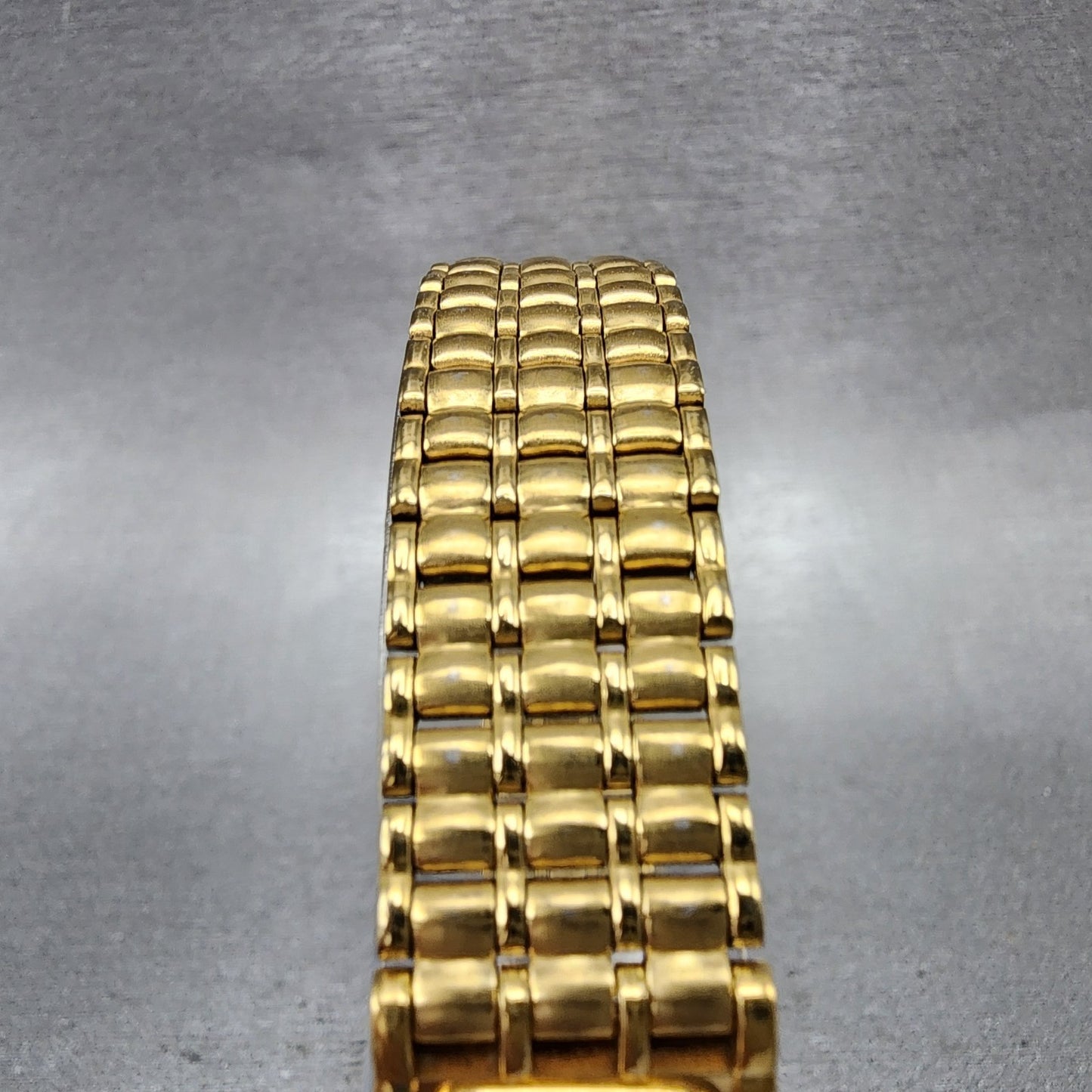 Citizen CQ Watch Women 15mm Champagne Dial Gold Tone Rectangle 2250S07092 Runs4