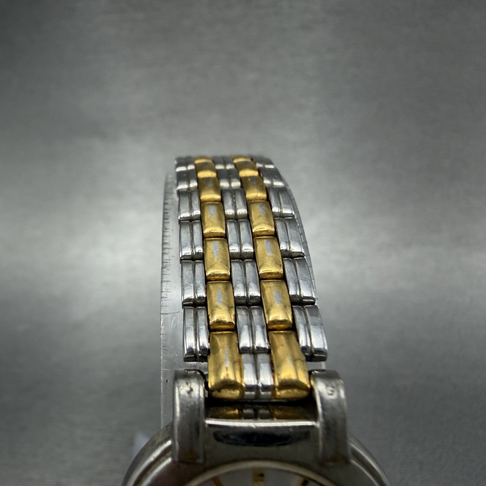 Seiko Watch Women 24mm Silver Dial Two Tone Round V701-1791 New Battery4