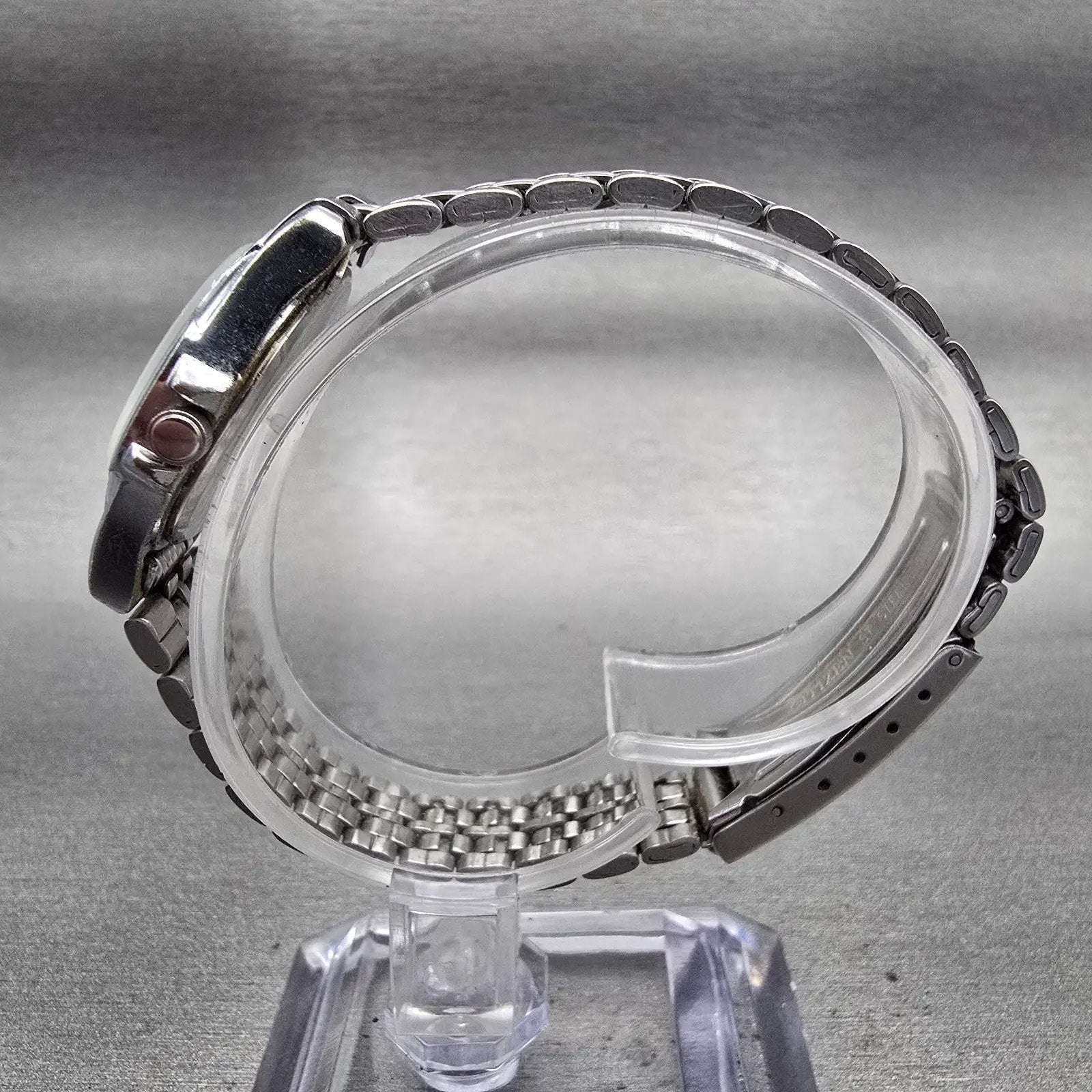 Citizen CQ Watch Women 26mm White Dial Silver Tone Daydate 1002-B02855 New Batt6