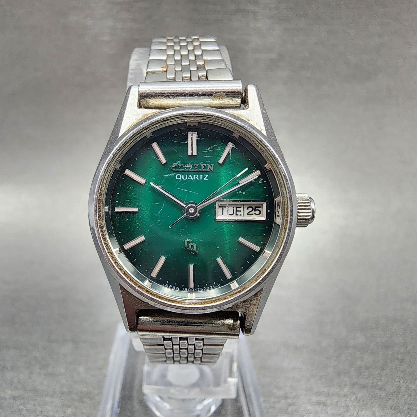 Citizen CQ Watch Women 24mm Green Dial Steel Daydate Round New Battery VTG0
