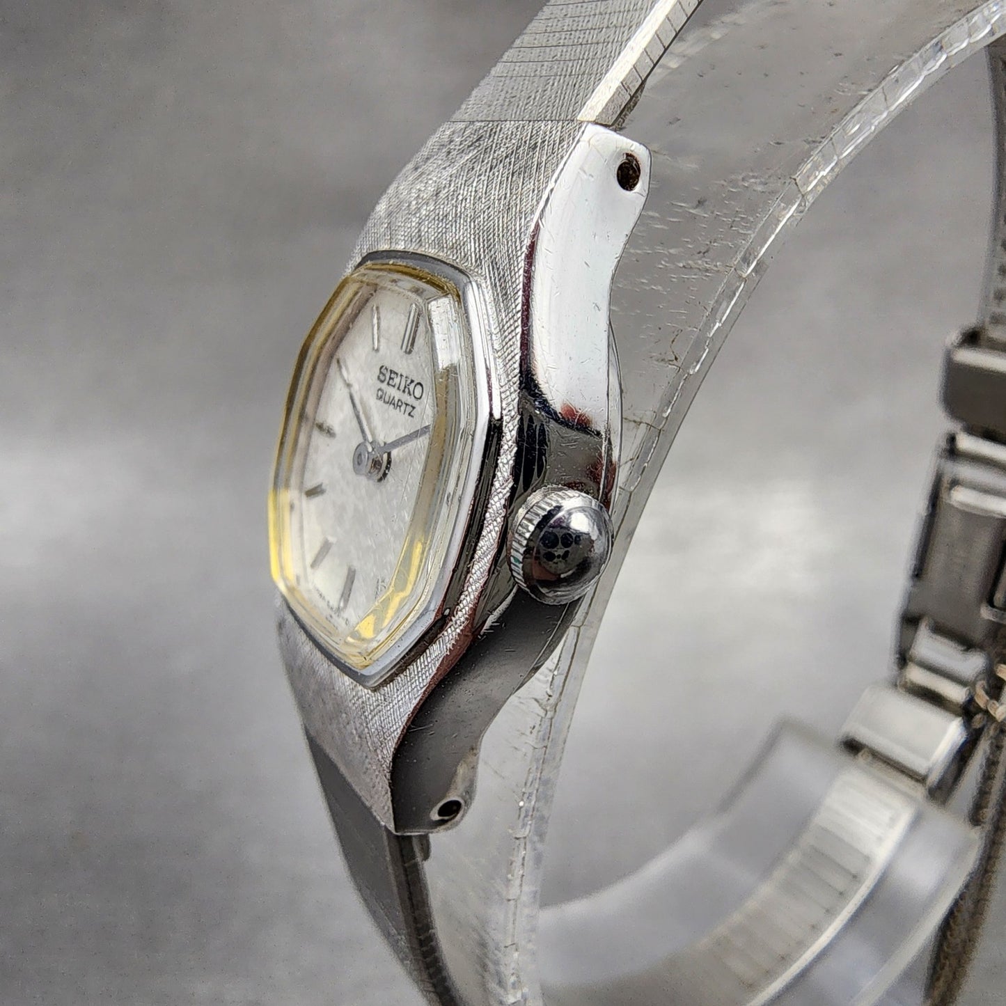 Seiko Watch Women 17mm White Dial Silver Tone Round 54205059 New Battery VTG2