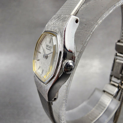 Seiko Watch Women 17mm White Dial Silver Tone Round 54205059 New Battery VTG2