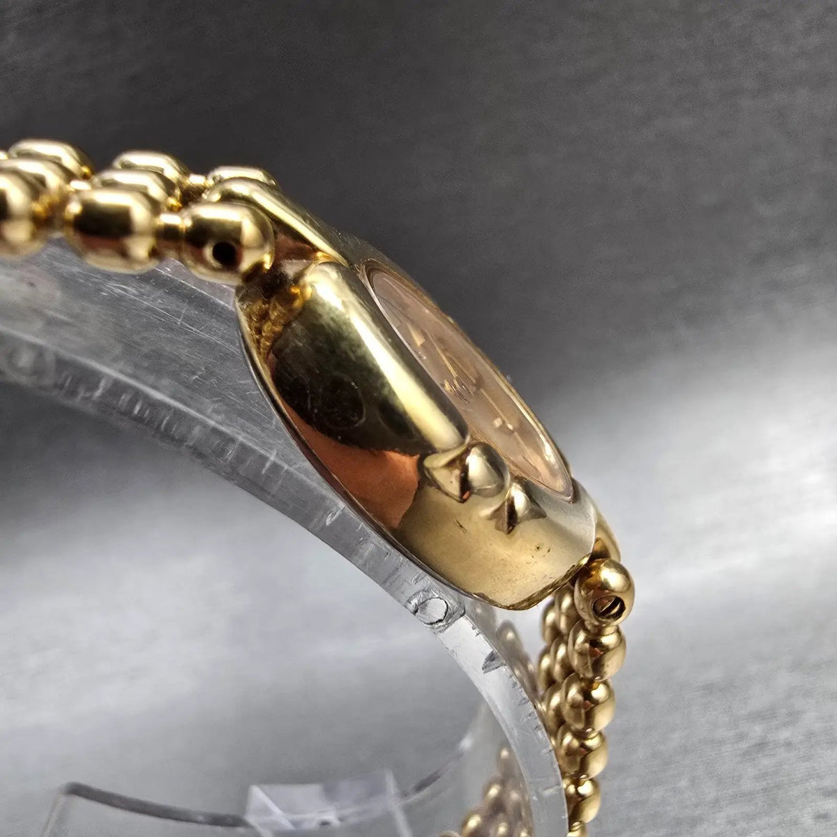 Bulova Watch Women 17mm Gold Dial Gold Tone Oval 92F51 New Battery Vintage3