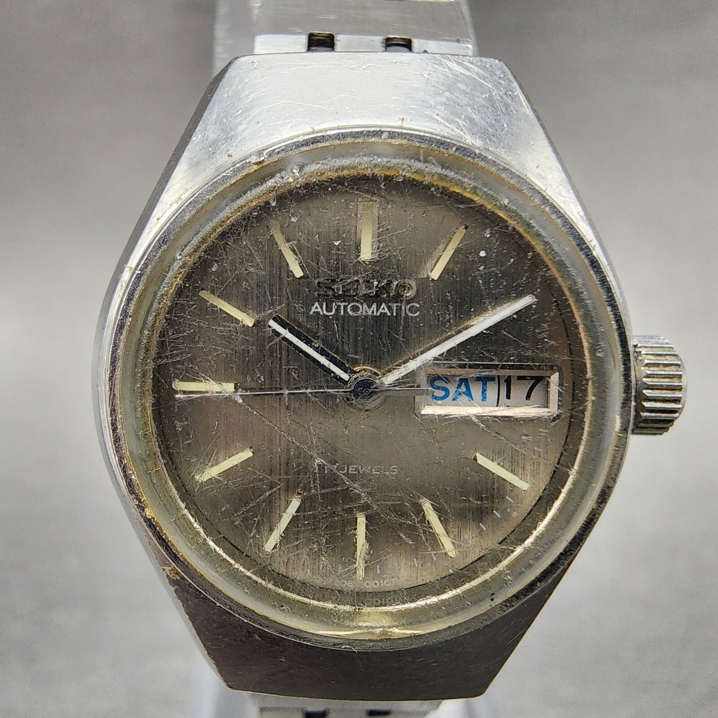 Seiko Automatic Watch Women 25mm Silver Dial Steel Daydate Round 22060040 READ1