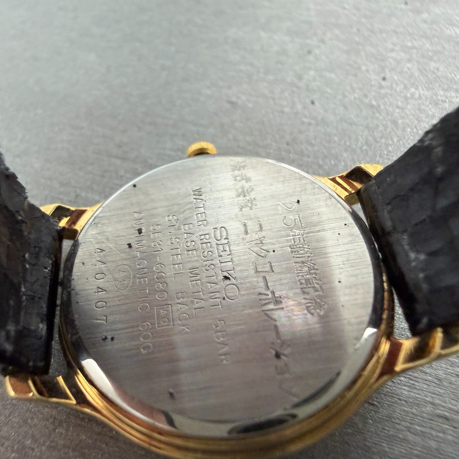 Seiko Spirit Watch Women 26mm Champagne Dial Gold Tone Round 5E31-6C80 New Batt9