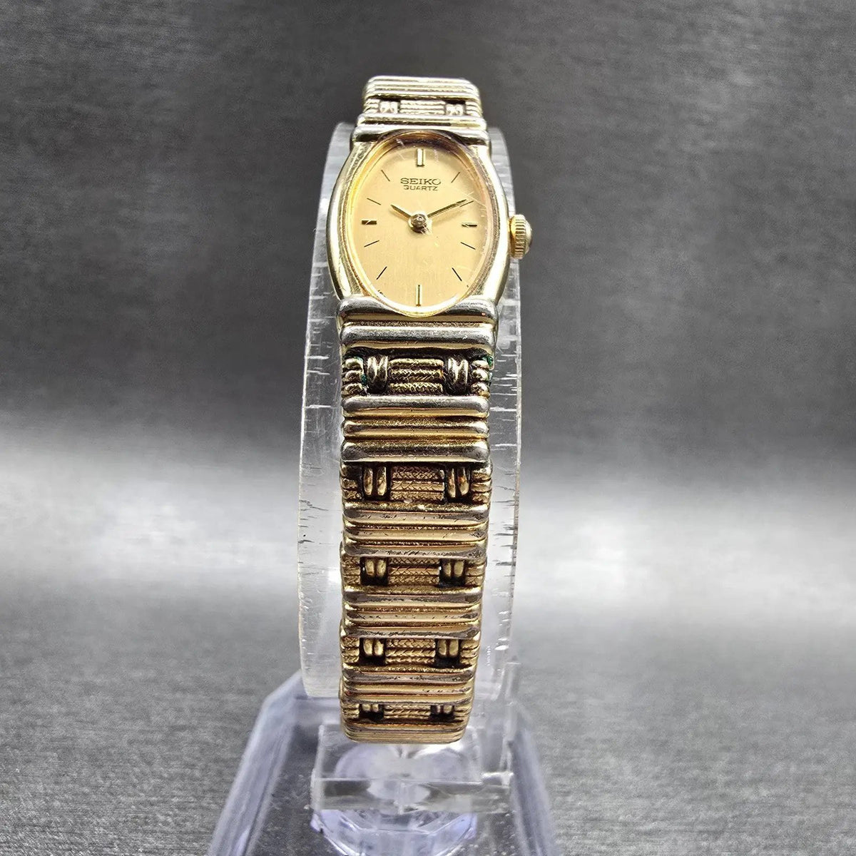 Seiko Watch Women 13mm Gold Dial Gold Tone Oval 1E20-5179 New Battery Vintage5
