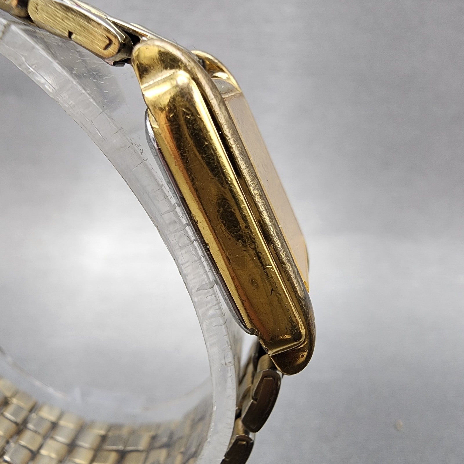 Seiko Tank Watch Women 18mm Champagne Dial Gold Tone V4015650 New Battery3