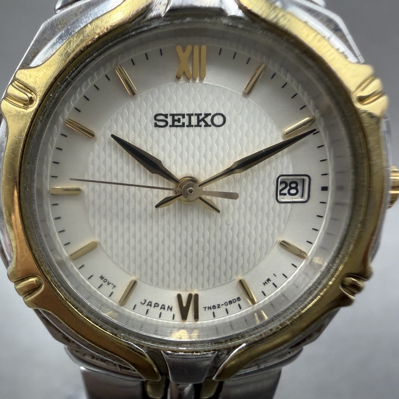 Seiko Watch Women 26mm Silver Dial Two Tone Date Round 7n820at0 New Battery1