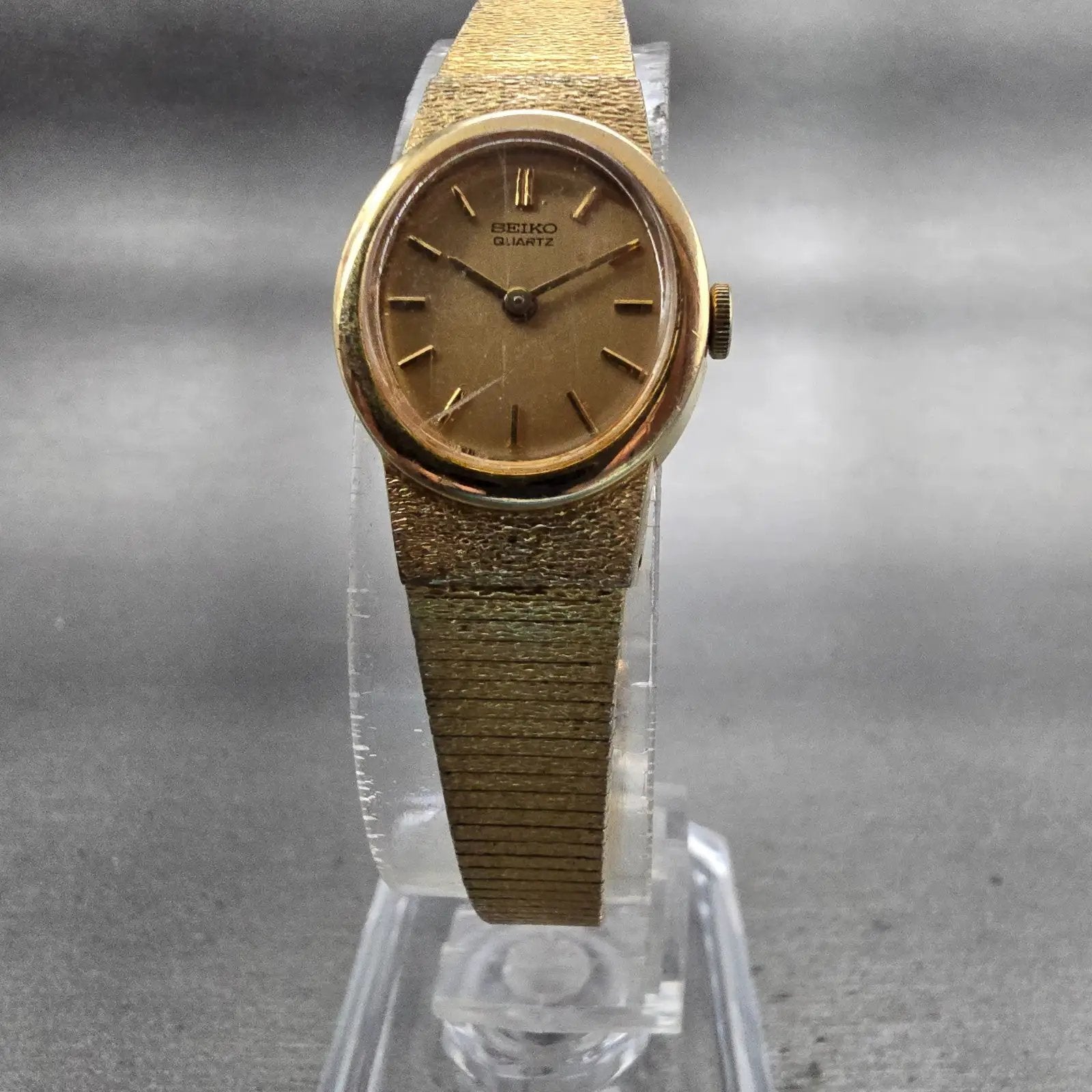 Seiko Watch Women 17mm Gold Dial Gold Tone Oval 1400-8339 New Battery Vintage5