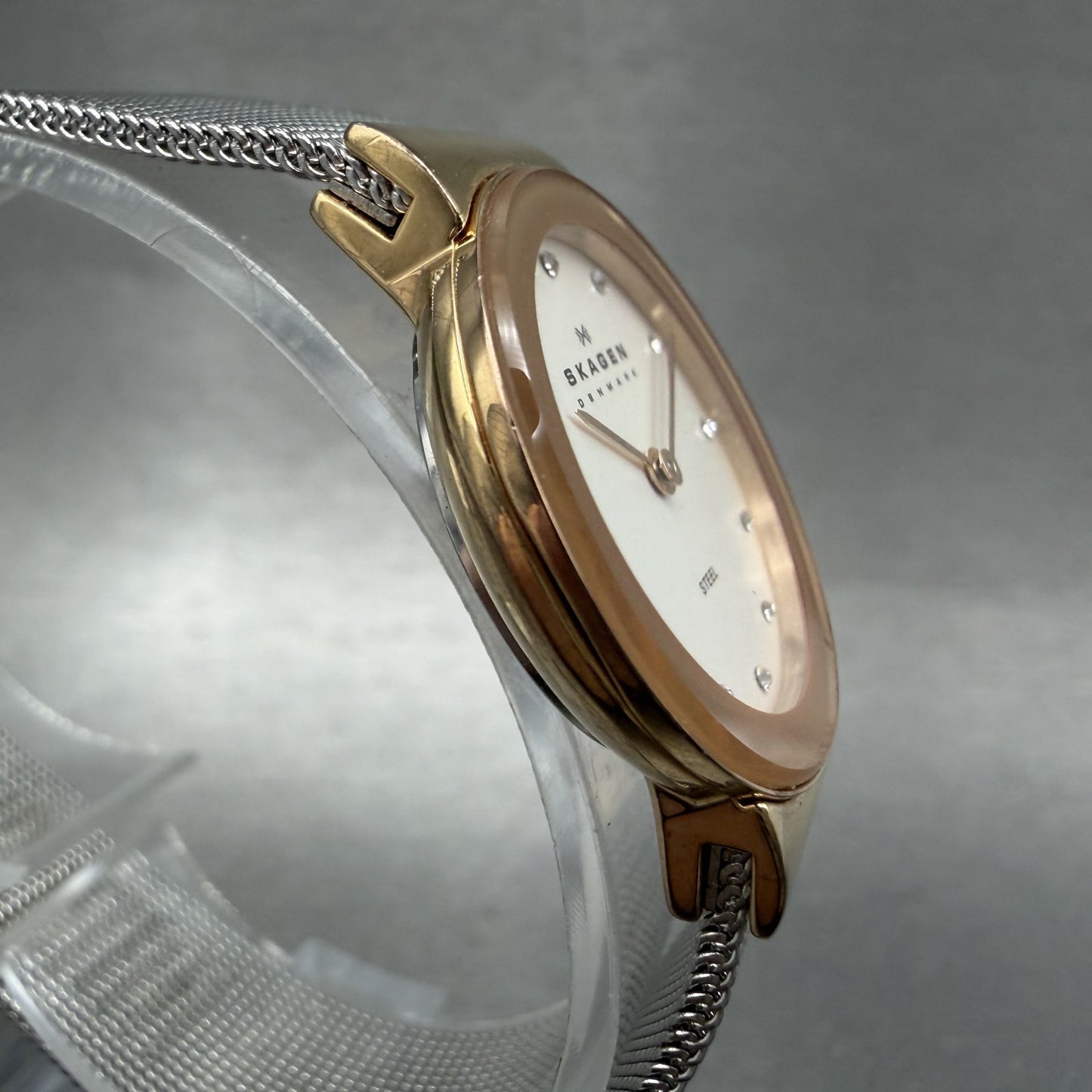 Skagen Watch Women 26mm White Dial Rose Gold Tone Round 358SRSC New Battery3