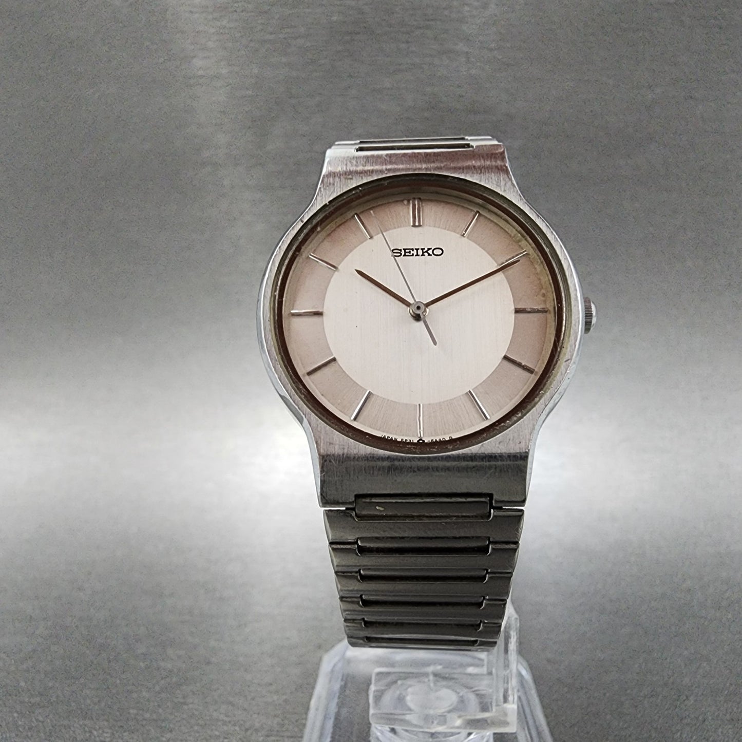 Seiko Watch Men 31mm Silver Dial Silver Tone Round 5p31-6a20 New Battery