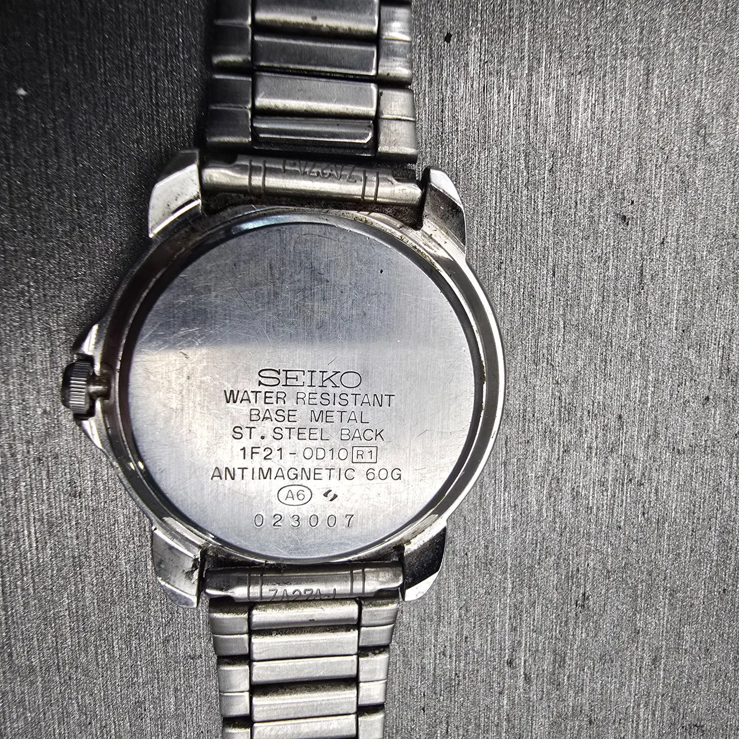 Seiko Avenue Watch Women 28mm White Dial Silver Tone Round 1F21-0D10 New Batt LP10