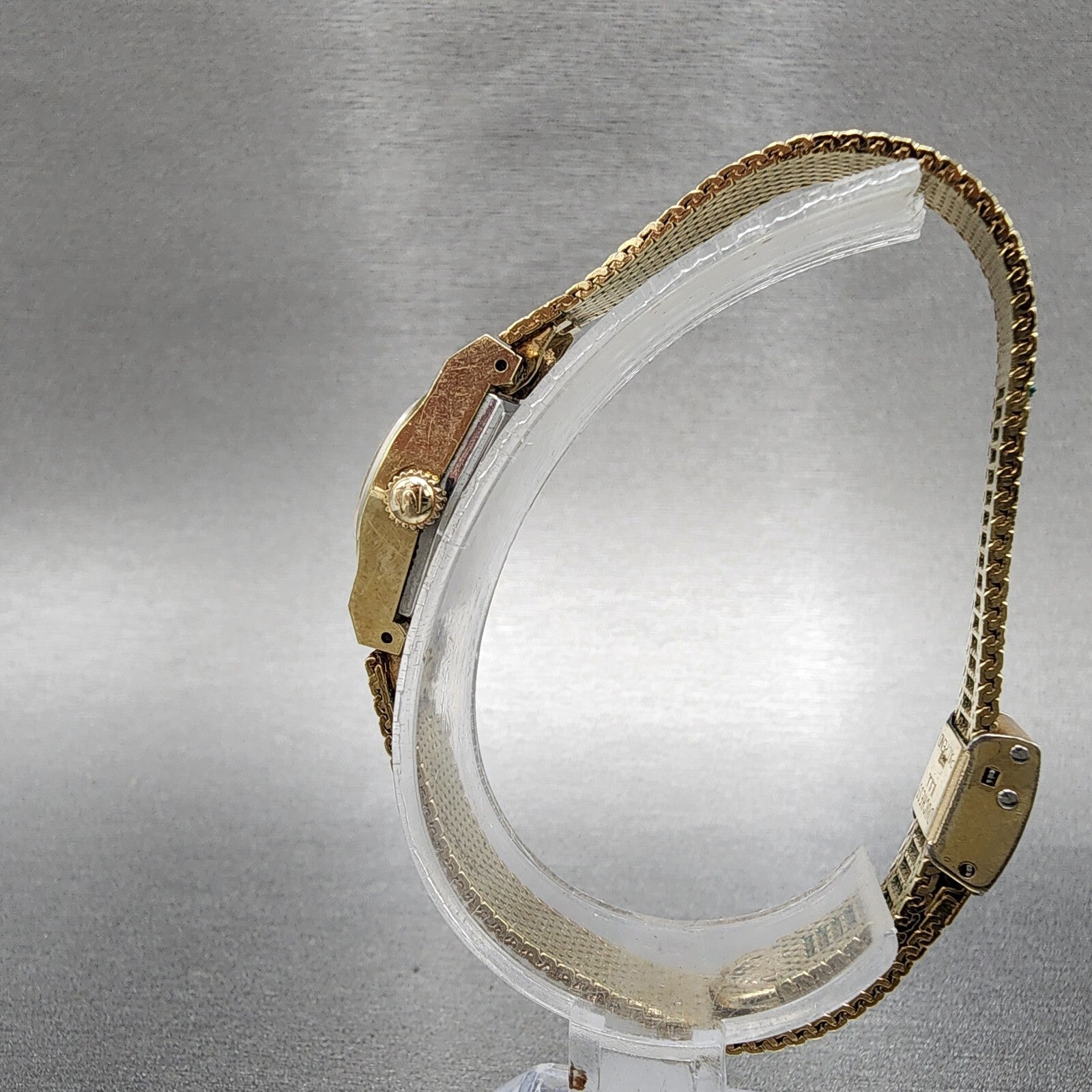 Bulova Watch Women 15mm Gold Dial Gold Tone Round Manual Wind Runs Vintage P06