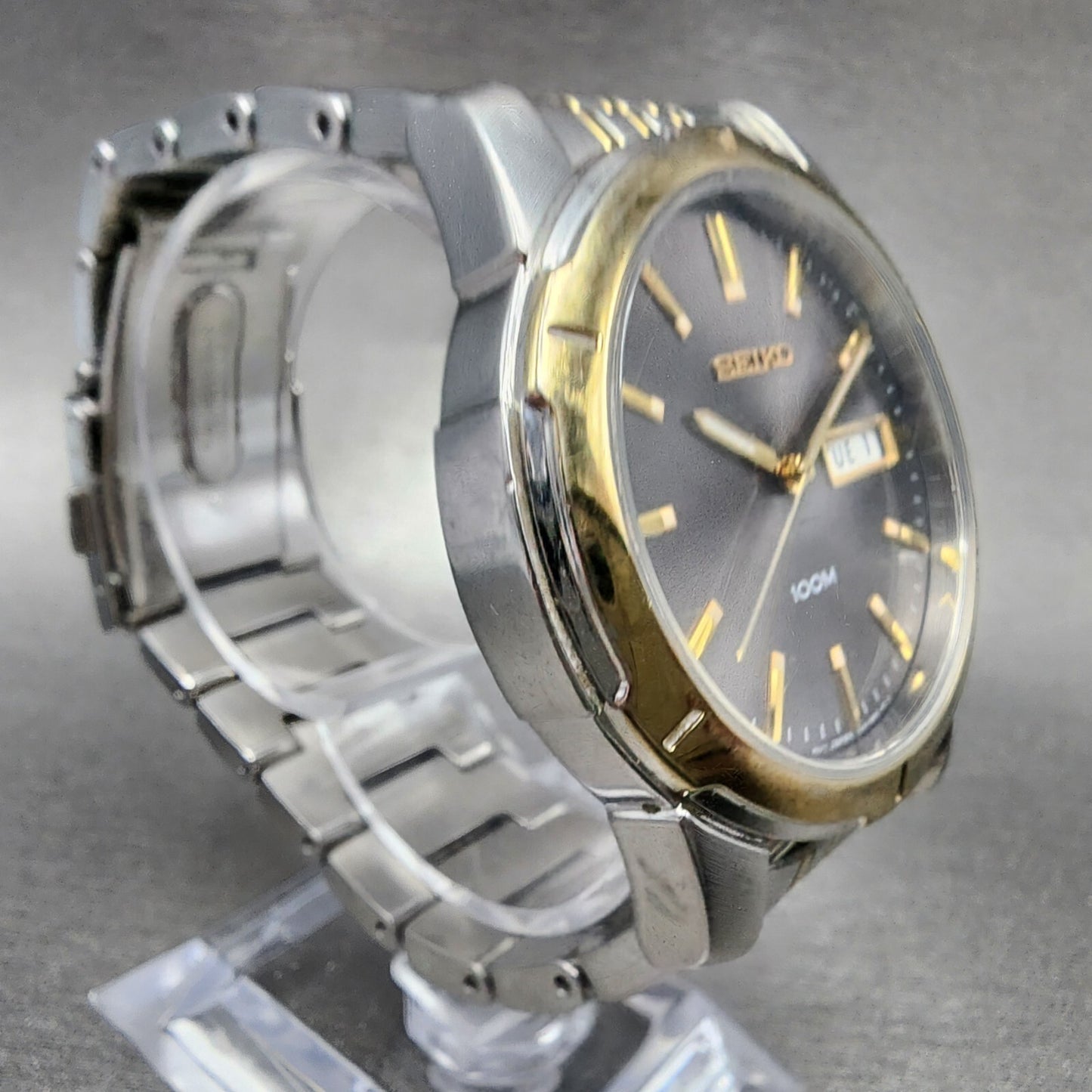 Seiko Watch Men 39mm Black Dial Two Tone Round Daydate 7n430az0 New Batttery3