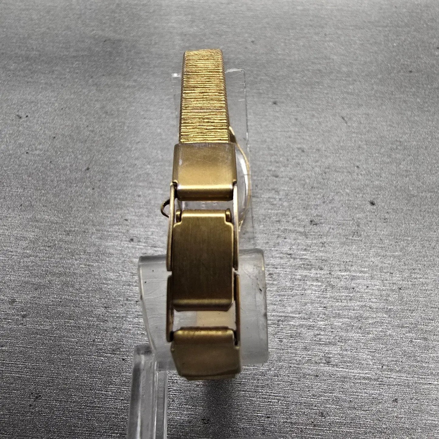 Citizen CQ Watch Women 16mm Champagne Dial Gold Tone 5920-S50150 New Battery VTG7