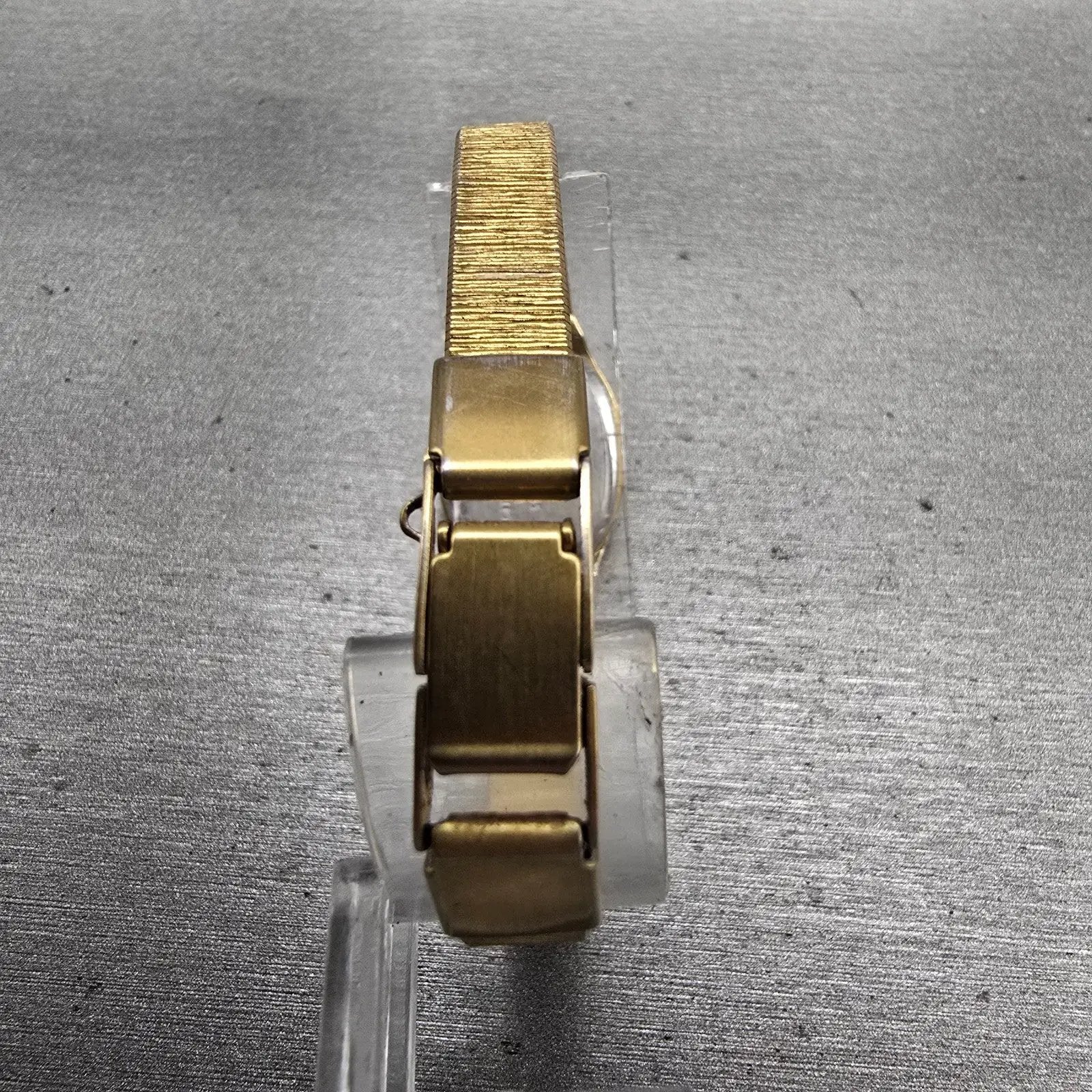 Citizen CQ Watch Women 16mm Champagne Dial Gold Tone 5920-S50150 New Battery VTG7