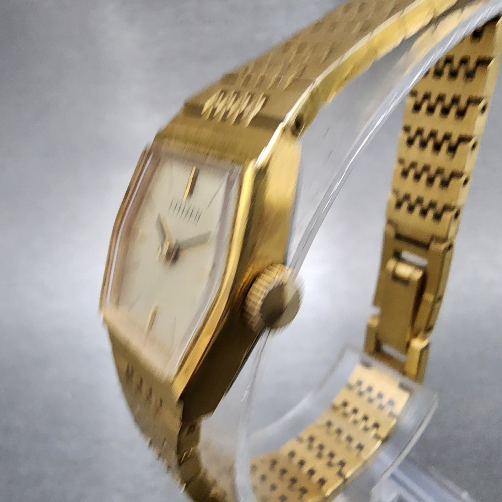 Citizen Watch Women 18mm Gold Dial Gold Tone Hexagon 860549 Manual Runs VTG2