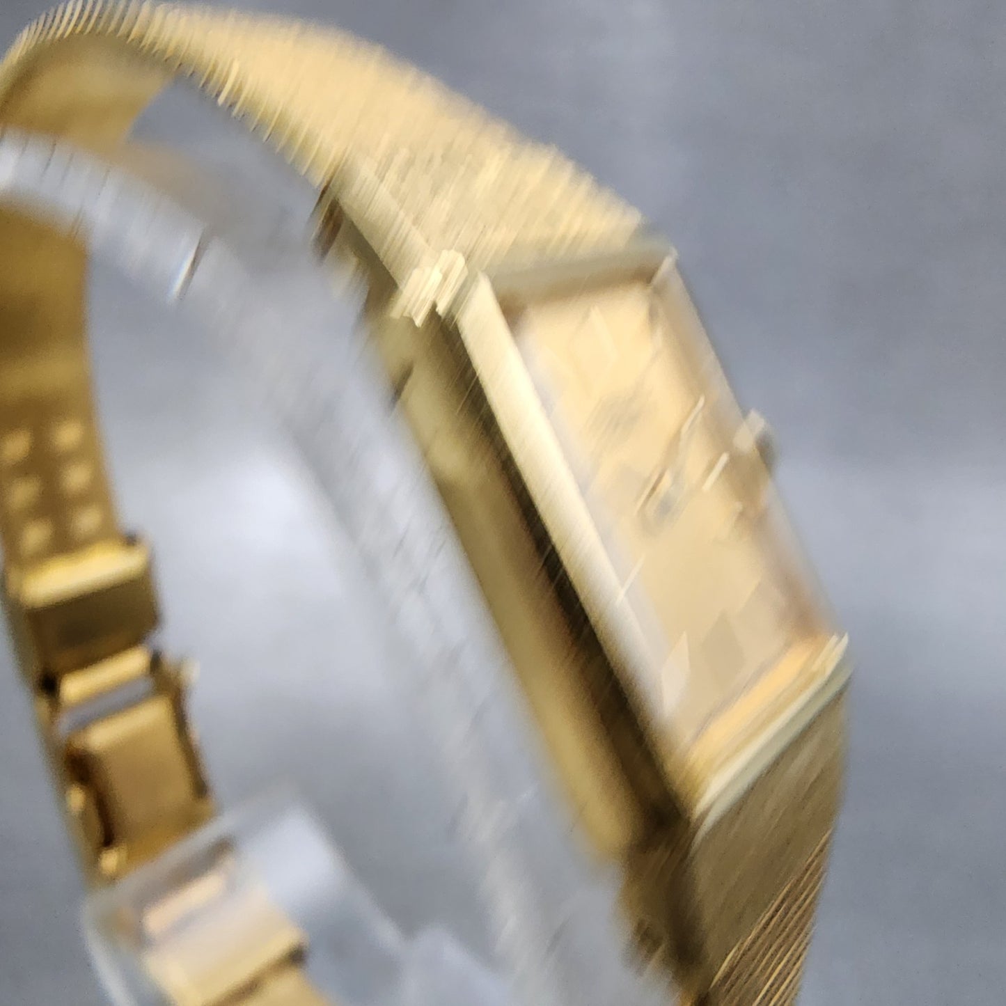Seiko Tank Watch Women 12mm Champagne Dial Gold Tone 2E206479 New Battery VTG3