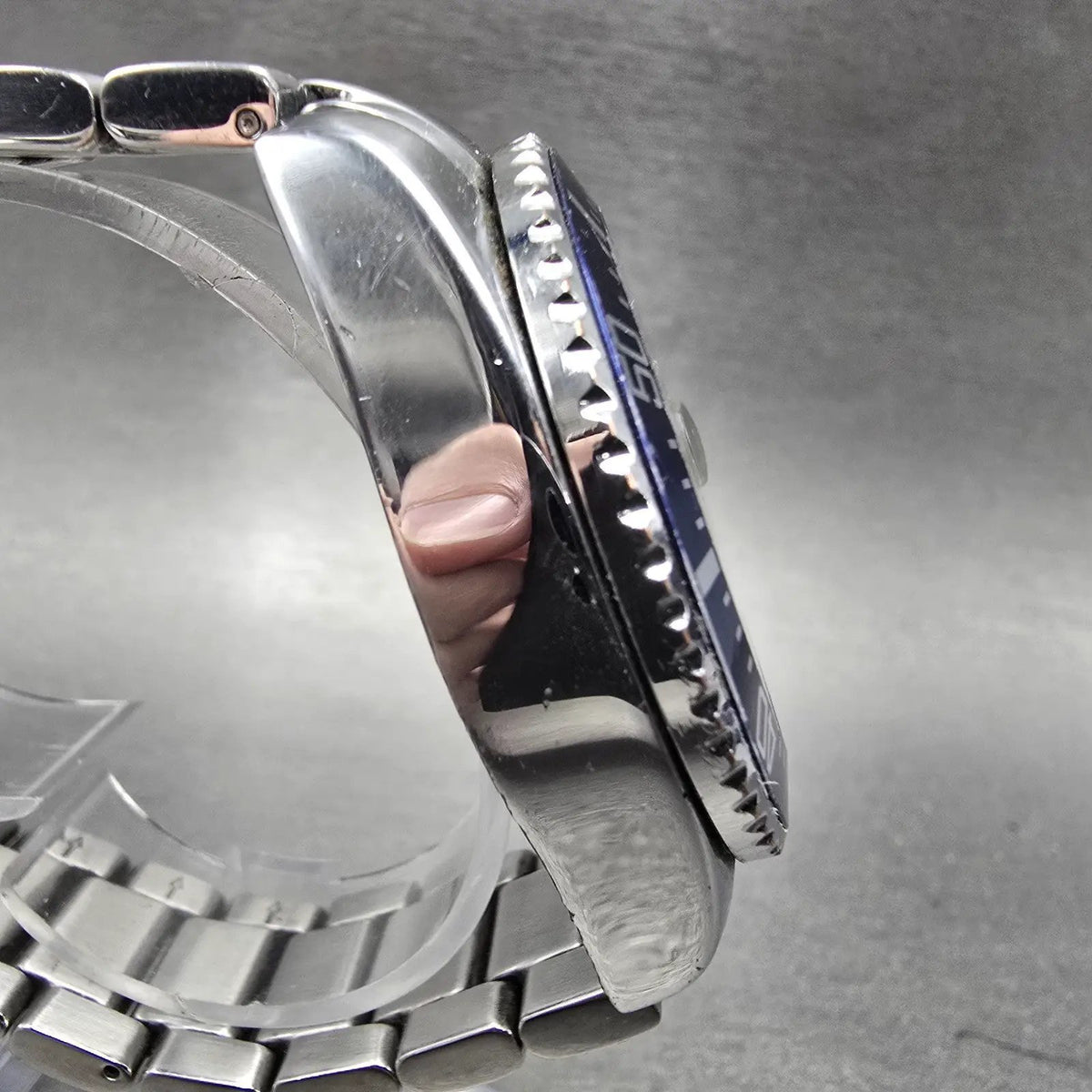 Stuhrling Depthmaster Dive Watch Men 43mm Gray Dial Steel Date Round New Battery3
