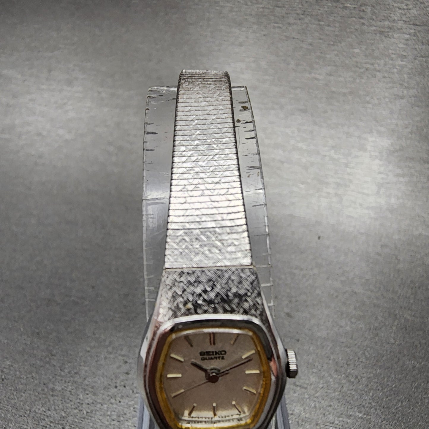 Seiko Watch Women 17mm Silver Dial Silver Tone Hexagon 2c21-5149 New Battery