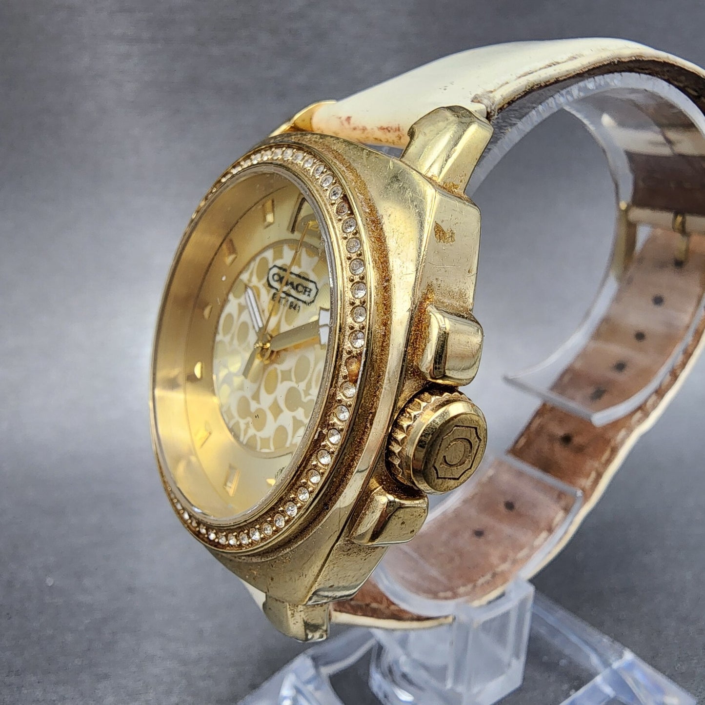Coach Boyfriend Watch Women Champagne Dial Gold Tone Round Leather New Battery2