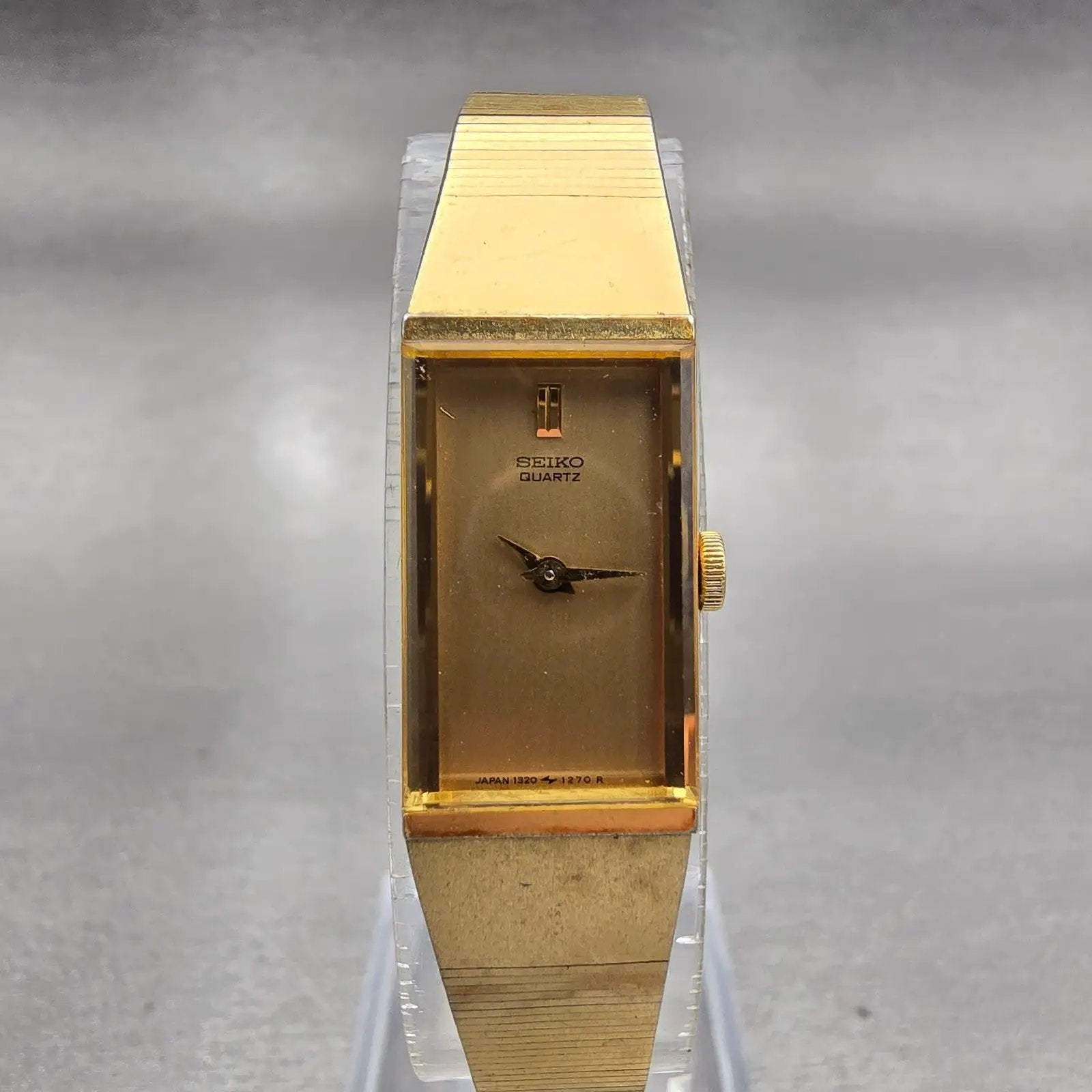 Seiko Tank Watch Women 13mm Gold Dial Gold Tone Rectangle 1320-5960 New Battery0
