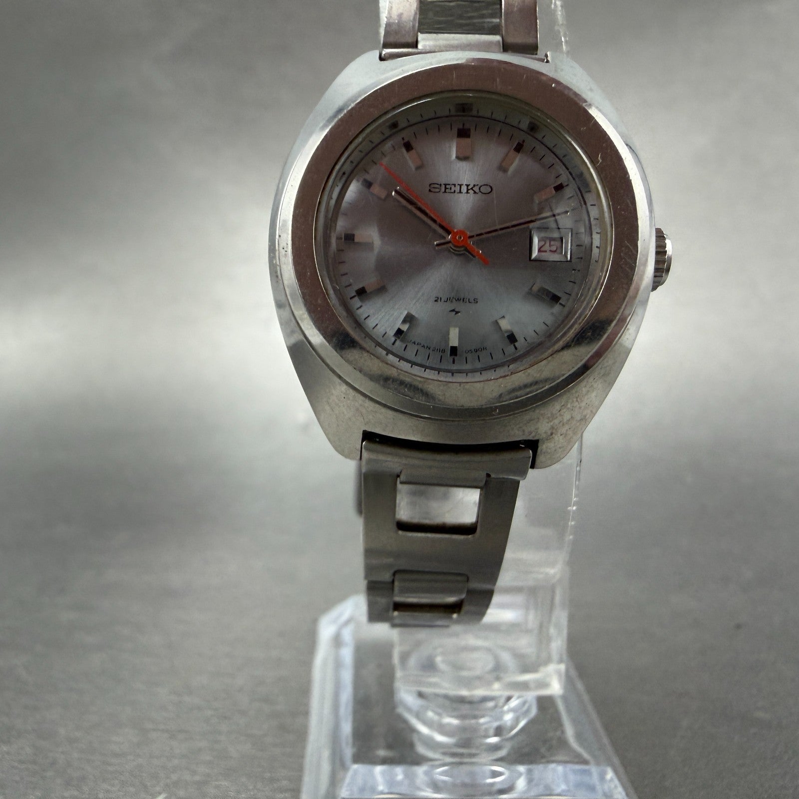 Seiko Watch Women 26mm Silver Dial Silver Tone Date Manual 2118-0410 Runs VTG5