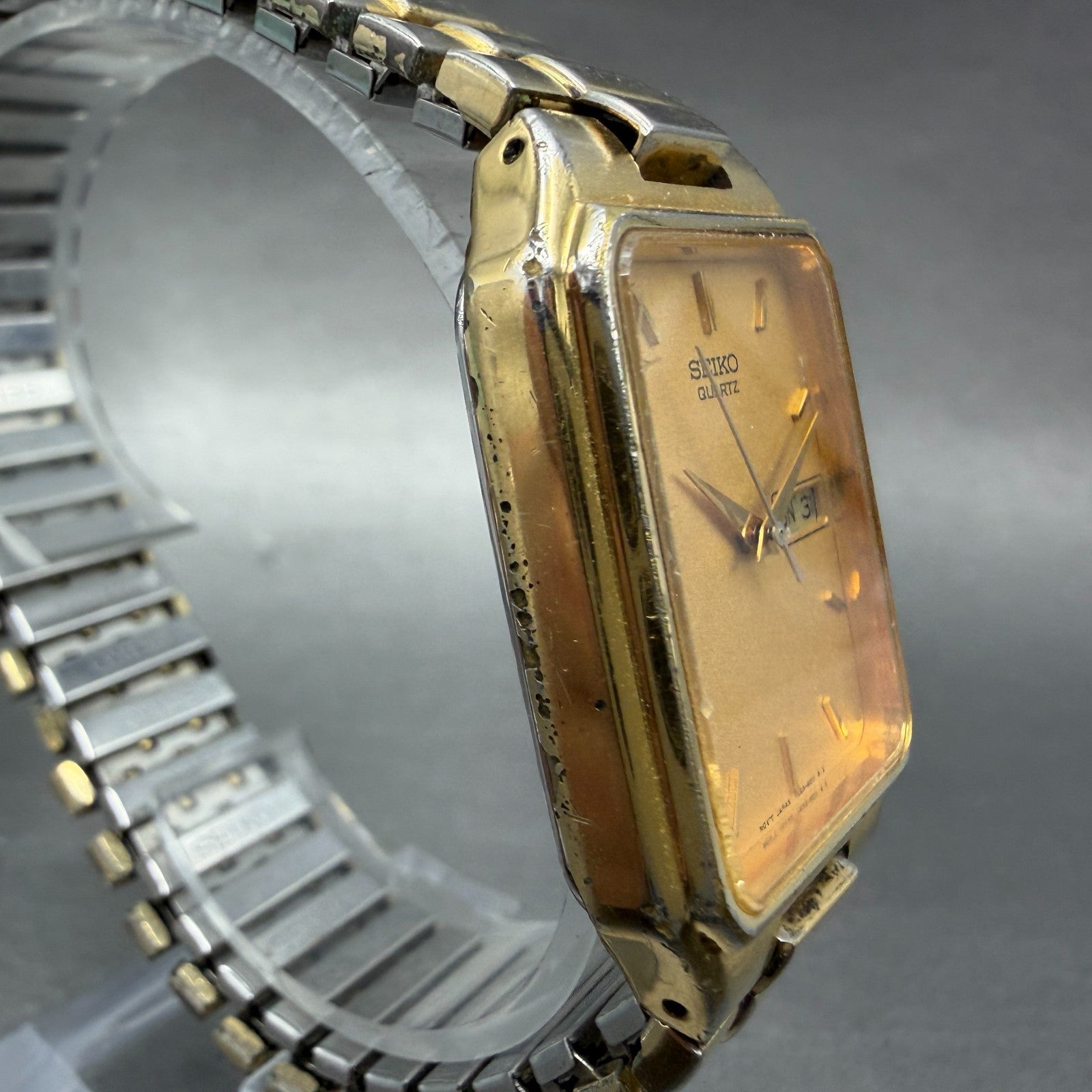 Seiko Tank Watch Men 28mm Gold Dial Gold Tone Rectangle 7N33-5028 New Battery 763