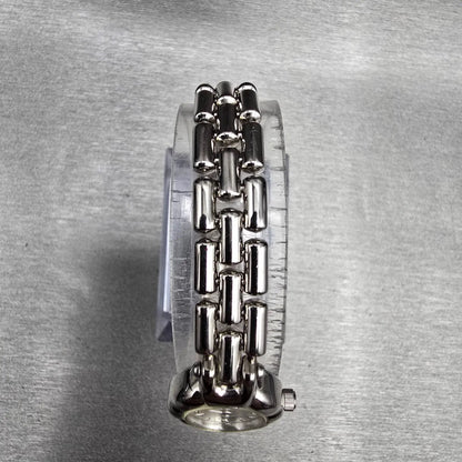 Bulova Watch Women 16mm Silver Dial Silver Tone Oval 91L14 New Battery4