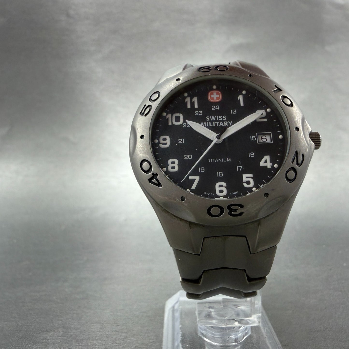 Swiss Military Dive Watch Men 40mm Black Dial Titanium Date 095.1035 Round PARTS6