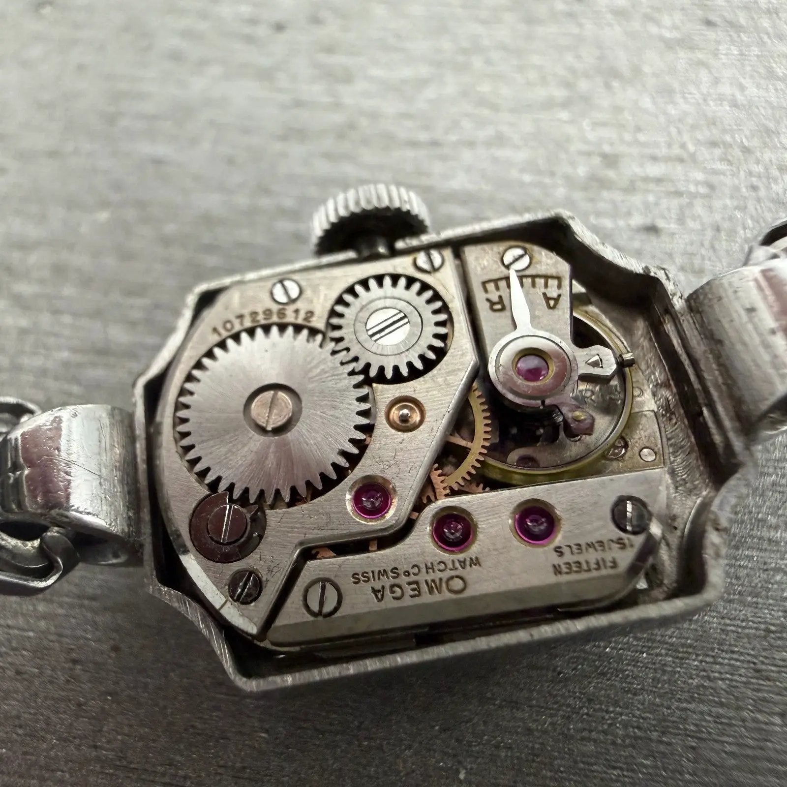 48043108