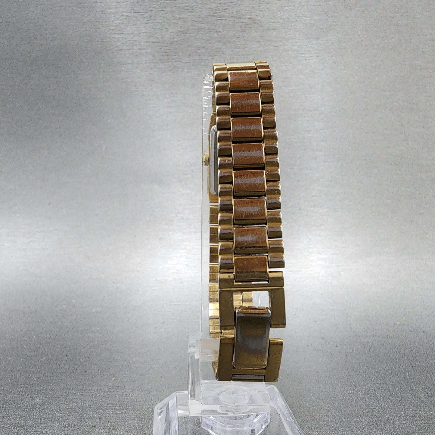 Seiko Tank Watch Women 13mm Champagne Dial Gold Tone 2e206320 New Battery7