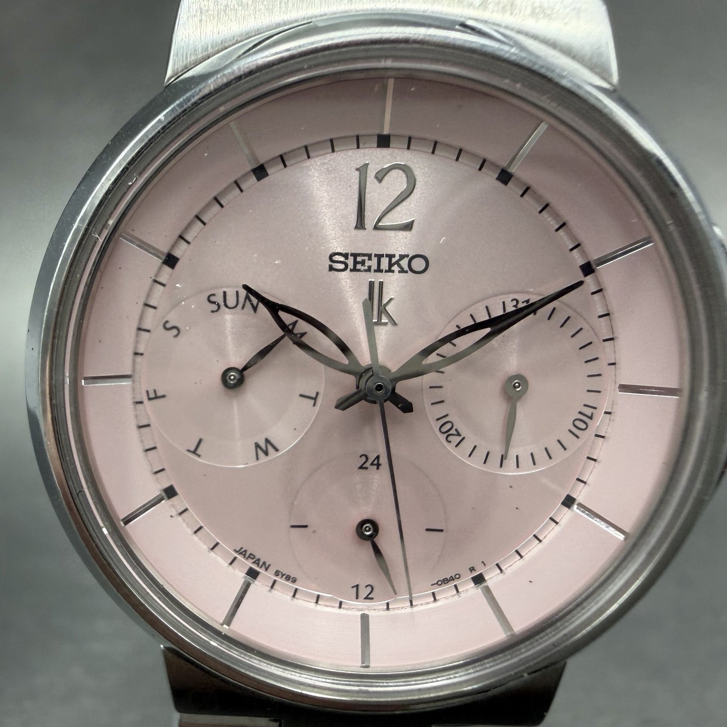 Seiko Lukia Watch Women 33mm Pink Dial Silver Tone Daydate 5Y89-0B70 New Battery1