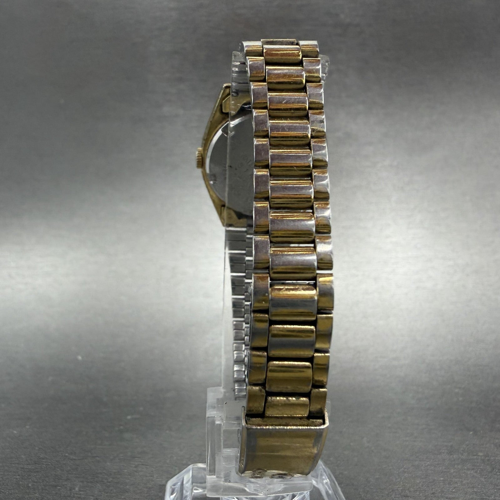 Seiko SQ Watch Women 24mm Champagne Dial Gold Tone Daydate 8523-0050 New Battery7