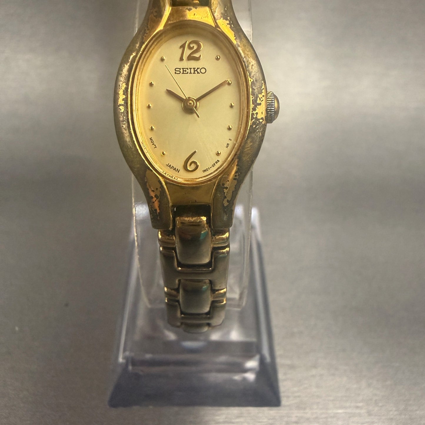 Seiko Watch Women 17mm Champagne Dial Gold Tone Oval 1N01-0CS0 New Battery5