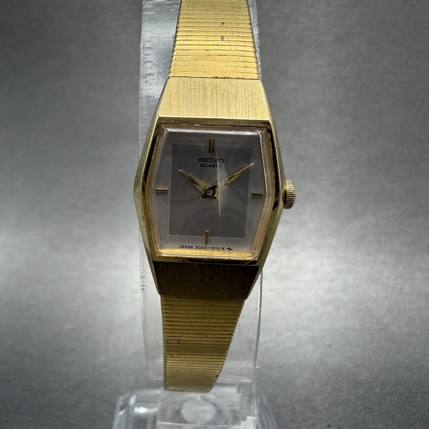 Seiko Watch Women 17mm Silver Dial Gold Tone Hexagon 2C205790 New Battery0