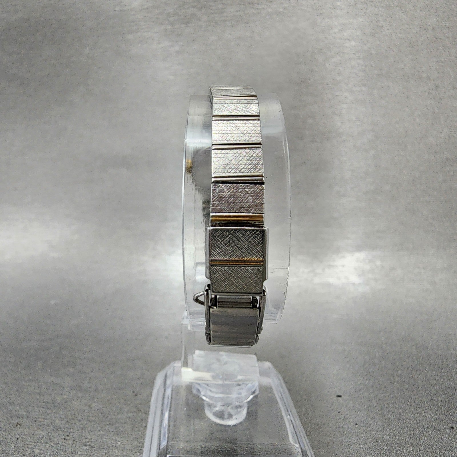 Seiko Watch Women 17mm Silver Dial Two Tone Round 54200129 New Battery Vintage7