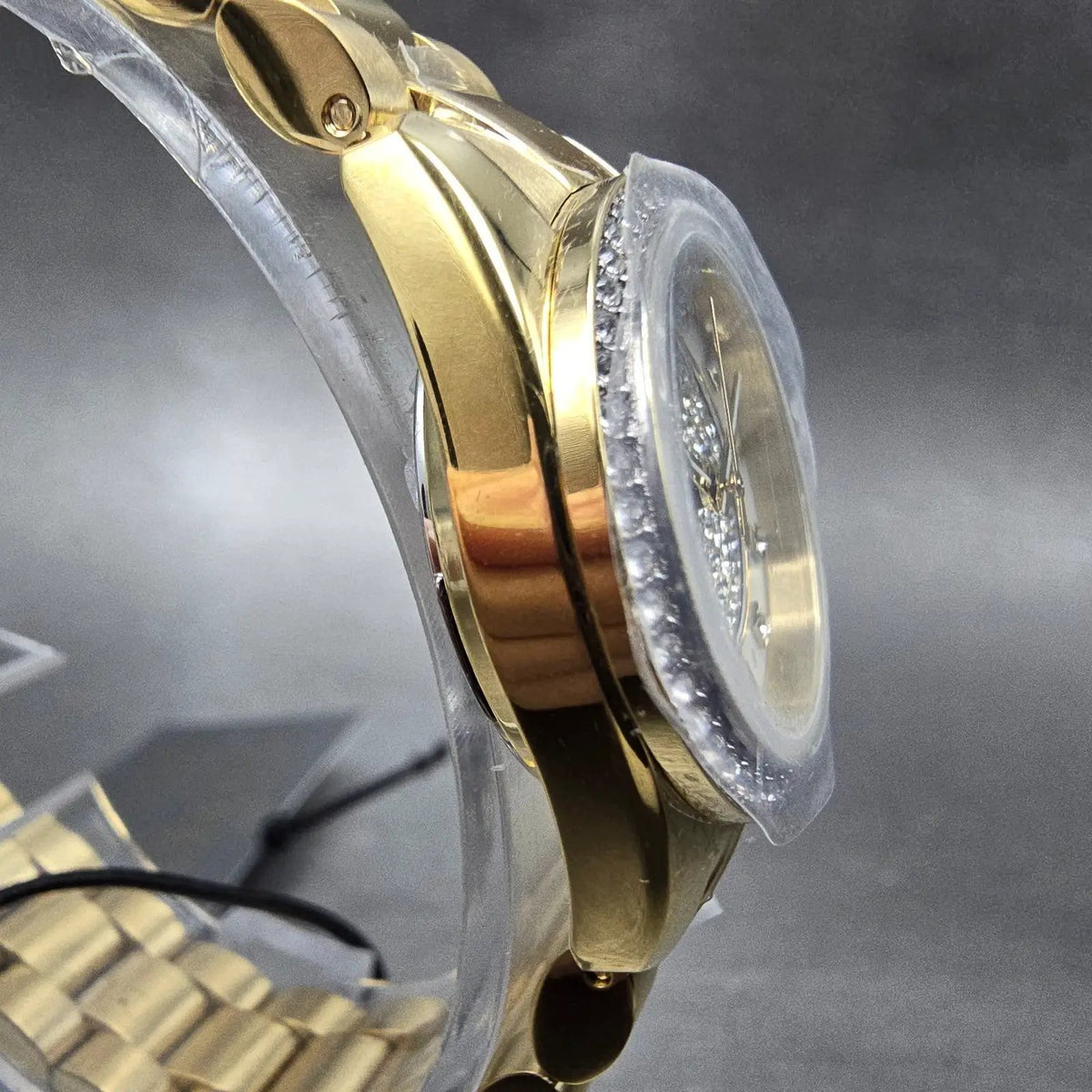 Bulova Watch Women 24mm MOP Dial Gold Tone Round Crystal Bezel 98L315 New batt4