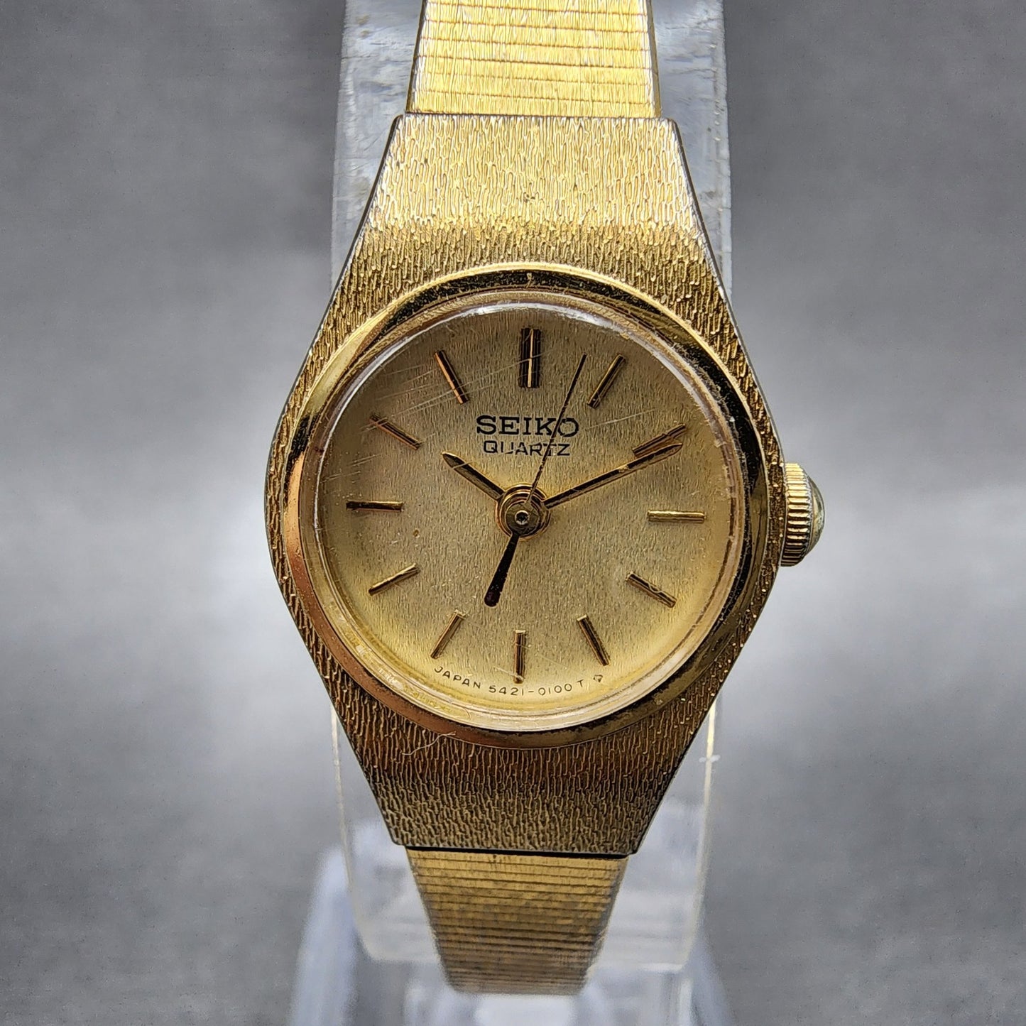 Seiko Watch Women 17mm Champagne Dial Gold Tone Round 54210039 New Battery1