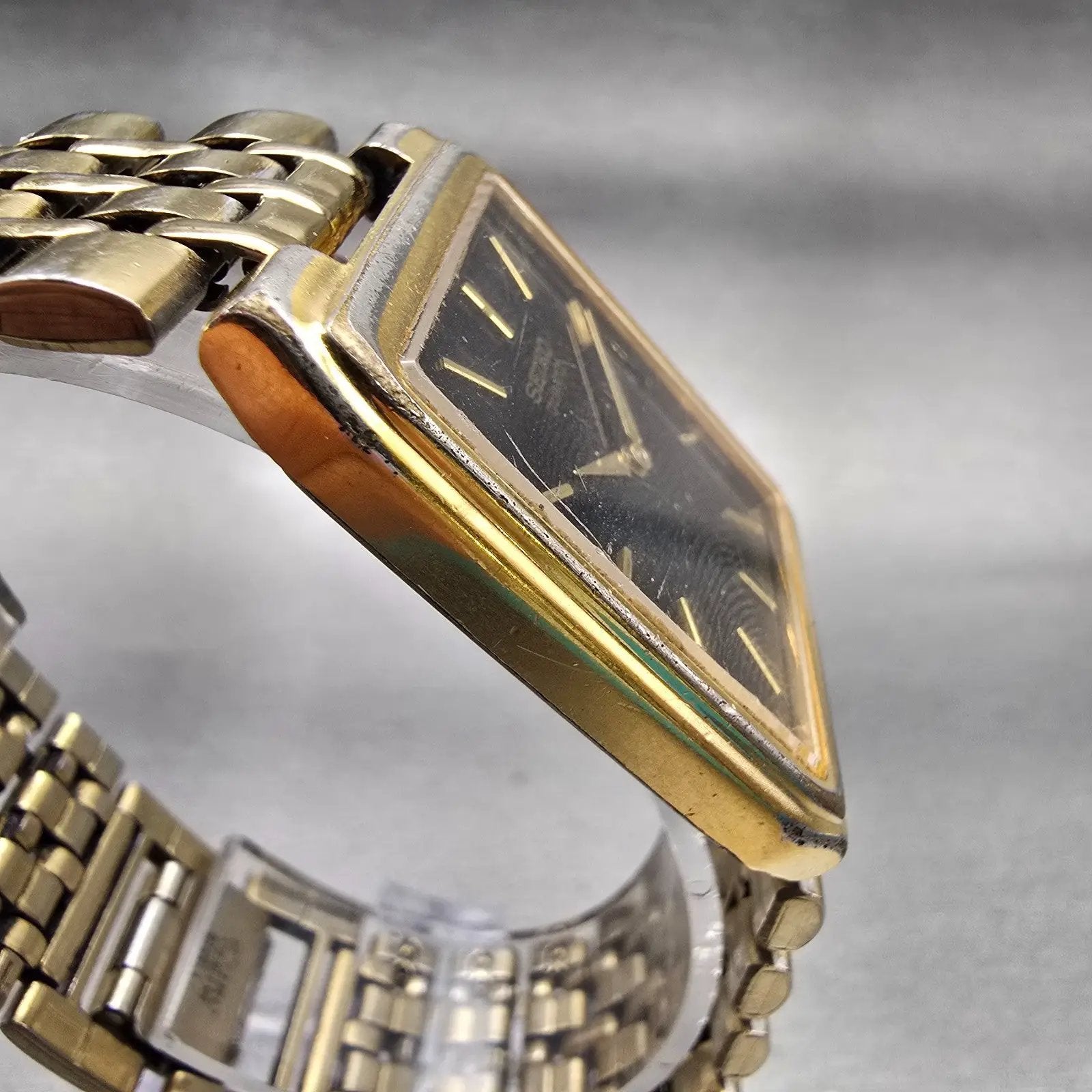 Seiko Tank Watch Men 27mm Black Dial Gold Tone Date Rectangle 7N29-5B29 New Batt3