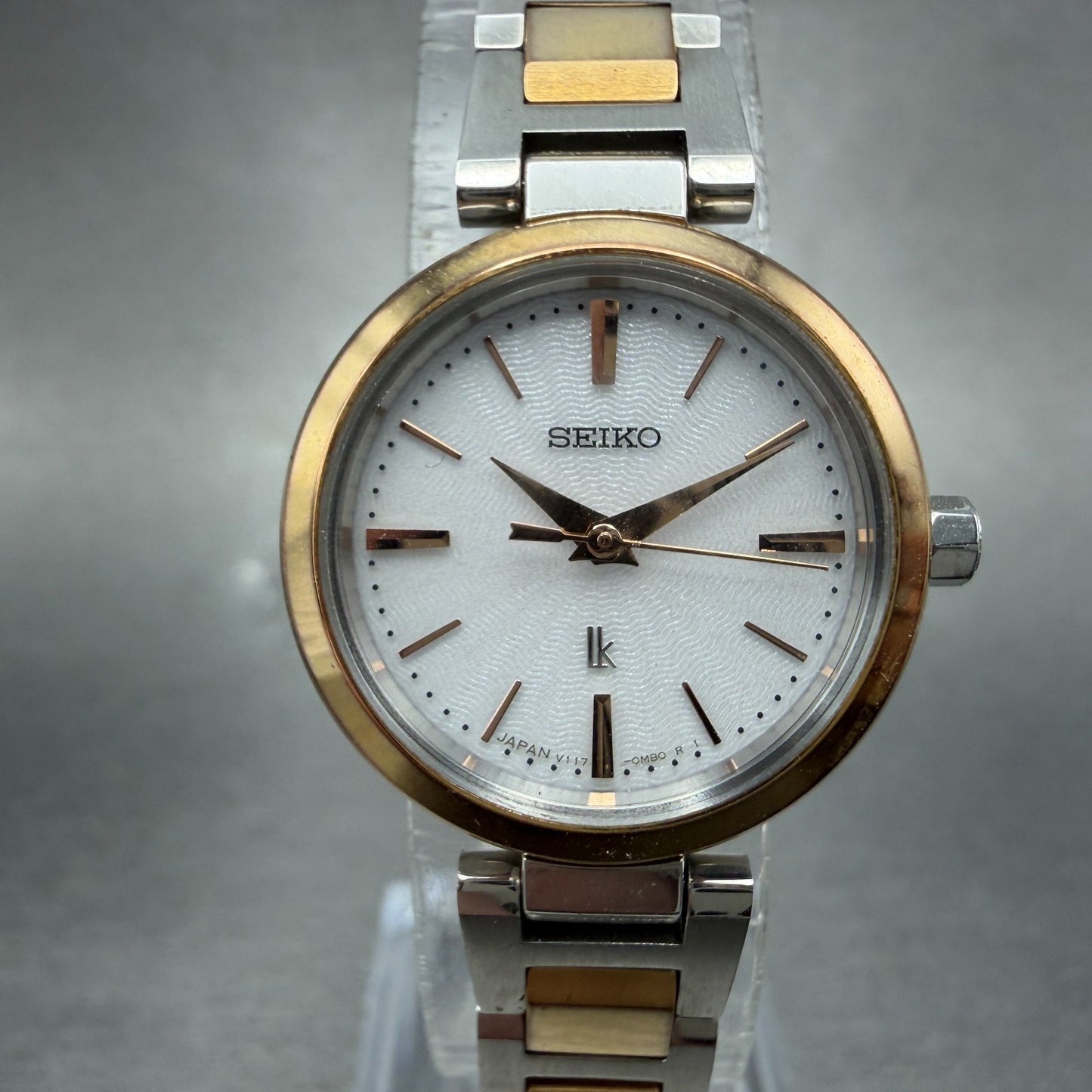 Seiko Solar Lukia Watch 24mm Women White Dial Two Tone Round V117-0EH0 Runs1