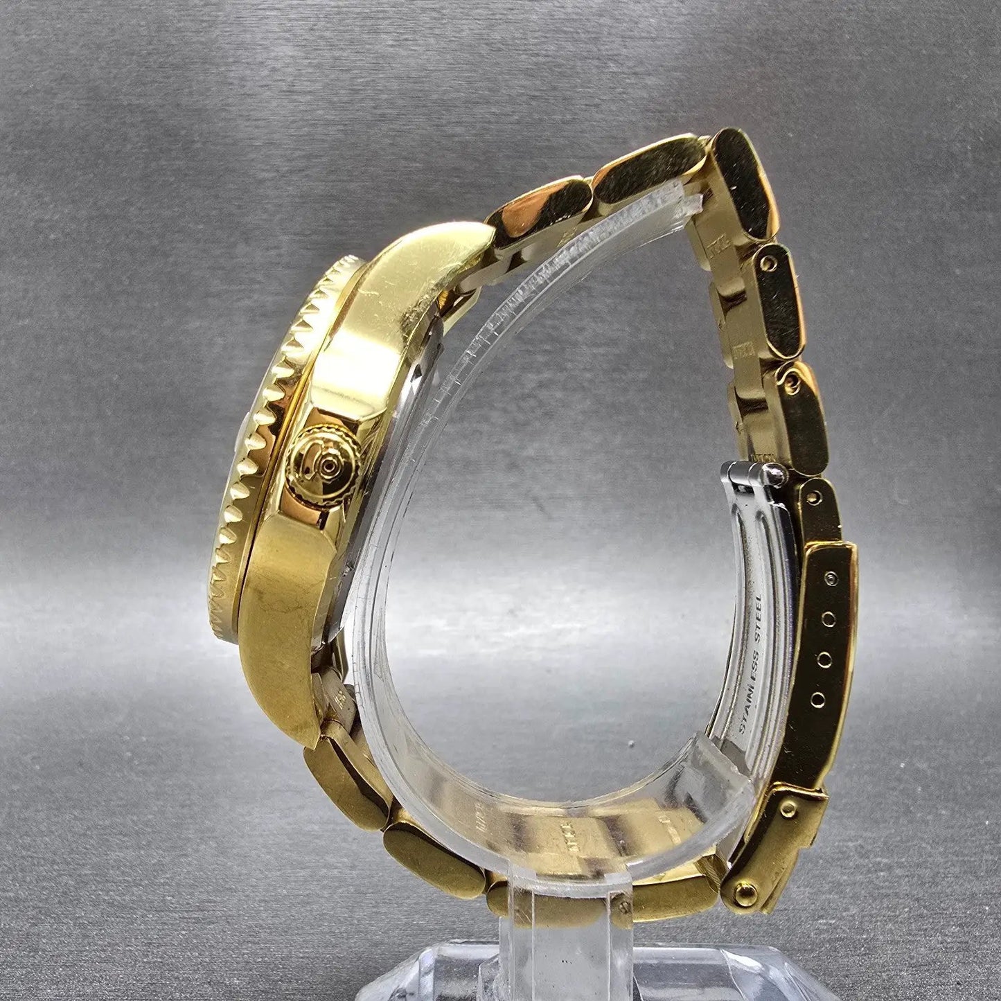 Invicta GMT Watch Unisex 38mm Champagne Dial Gold Tone Date 18252 New Battery6