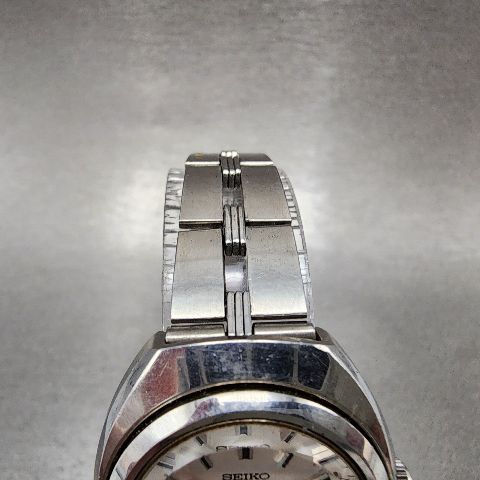 Seiko Special Watch Women 27mm Silver Dial Silver Tone Automatic 22020080 Run4