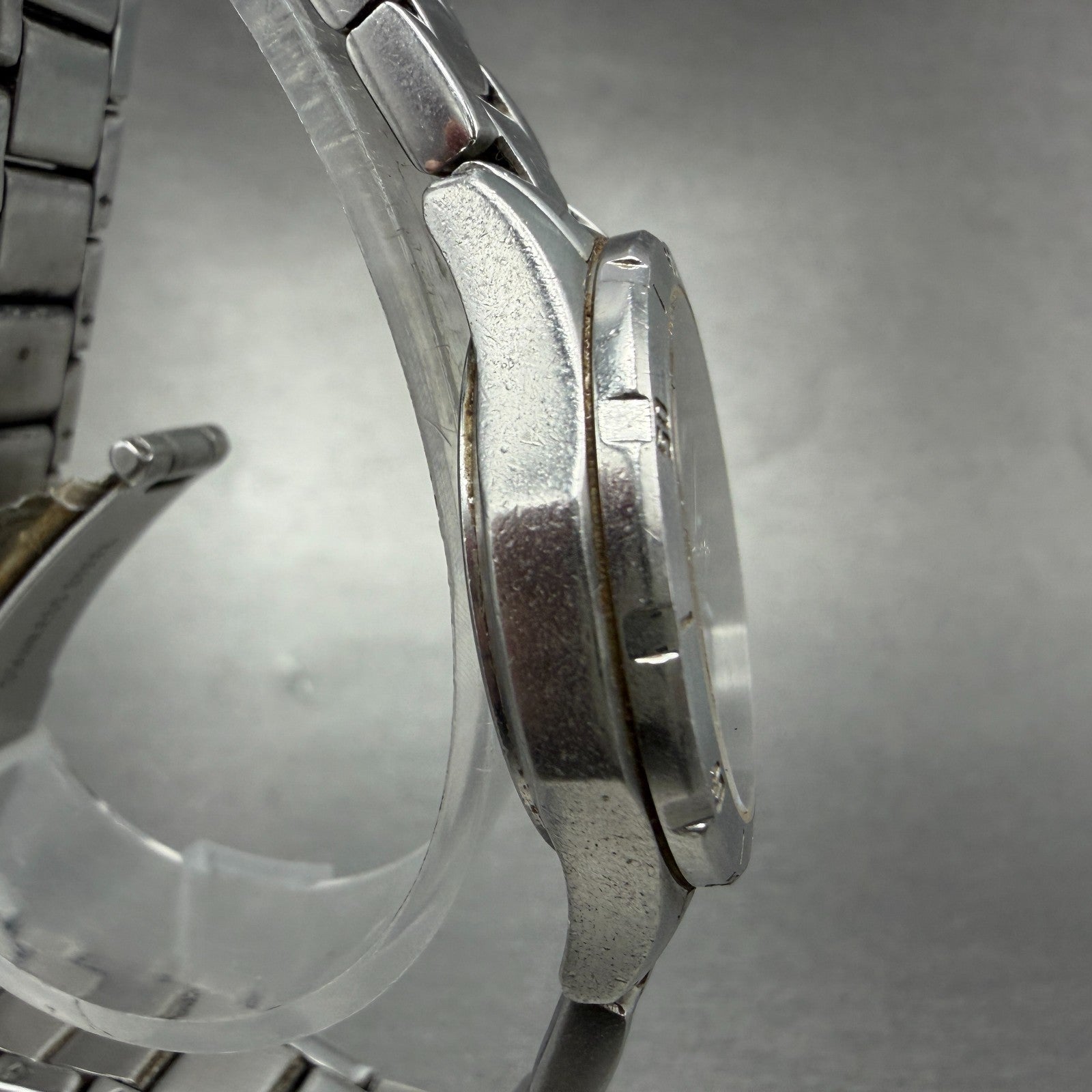 Bulova Dive Watch Women 30mm Black Dial Silver Tone Date 96M161 New Battery3