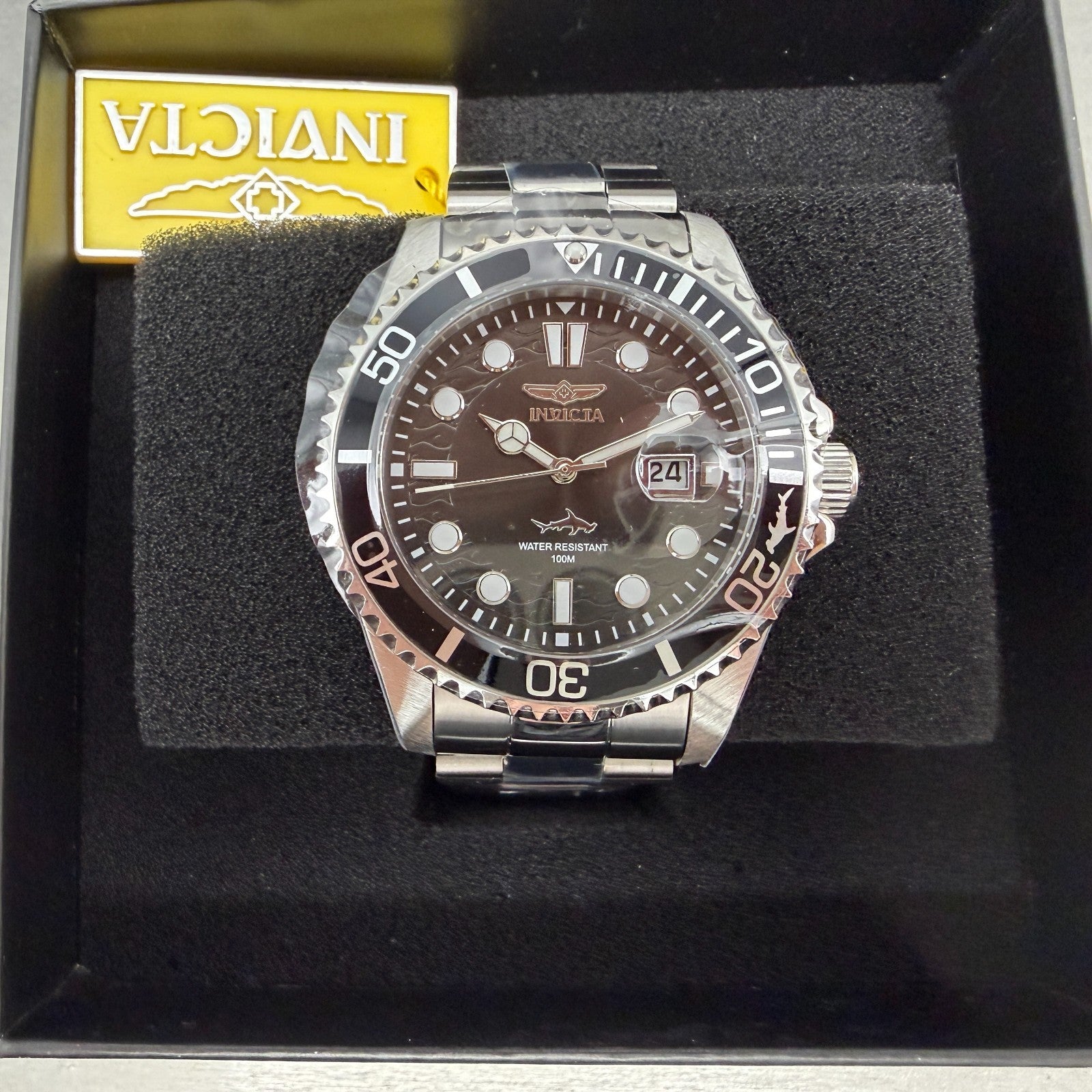 Invicta Pro Diver Watch Men 43mm Black Dial Silver Tone Date Round 300180