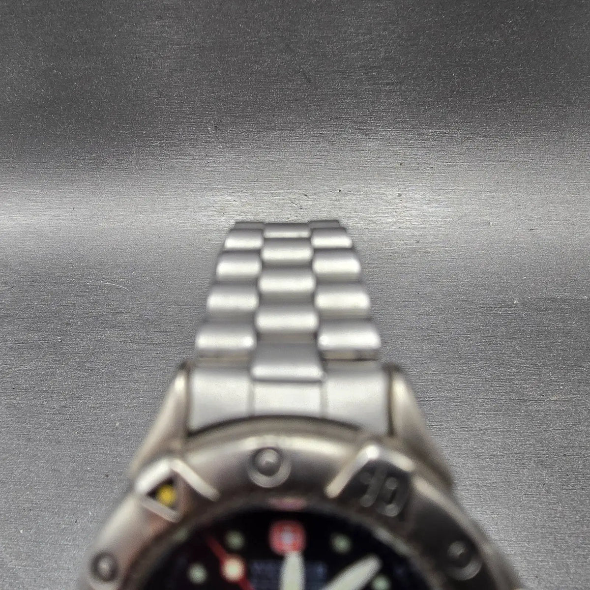 Wenger Dive Watch Women 30mm Blue Dial Silver SAK Design Daydate 091.0650 PARTS5