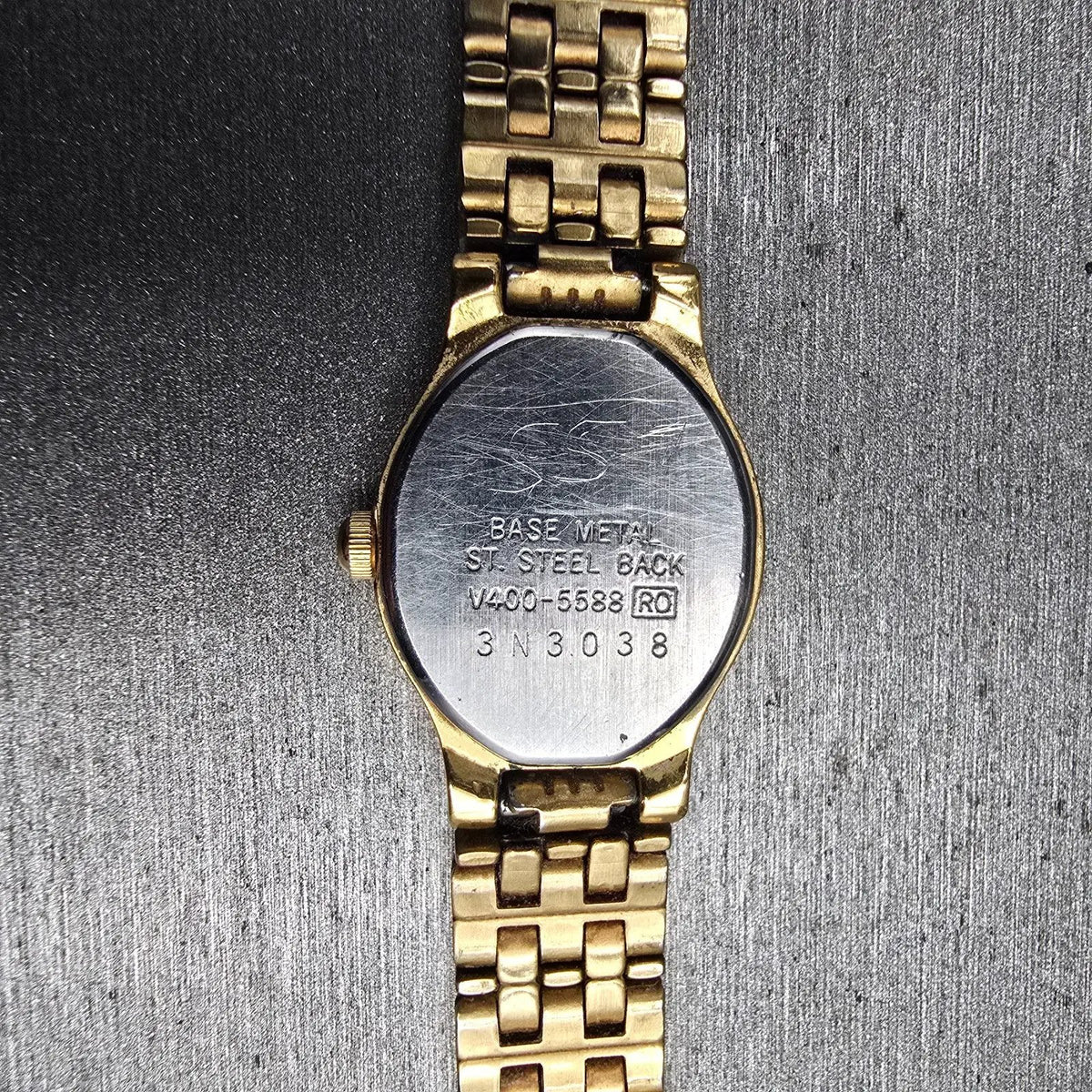 Seiko Watch Women 17mm Green Dial Gold Tone Oval V400-5588 New Battery Vintage10