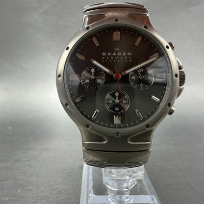 Skagen Chronograph Watch Men 39mm Gray Dial Titanium Round 489LTXM New Battery5