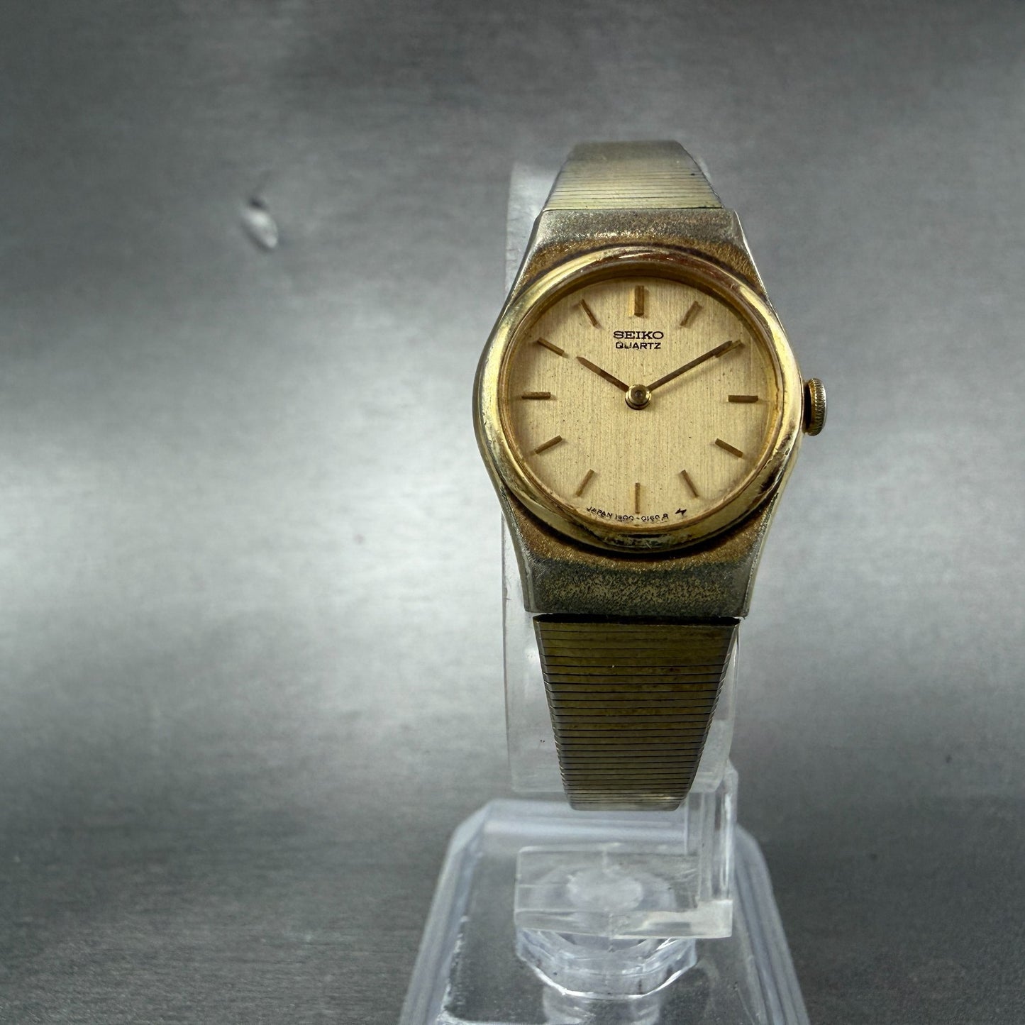 Seiko Watch Women 20mm Gold Dial Gold Tone Round 1400-0039 New Battery Vintage H5