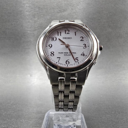 Seiko Solar Watch Women 29mm White Dial Silver Atomic Round 3B21-0AF0 READ!!!6